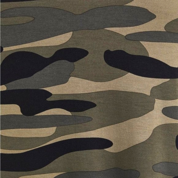 ❤️NWT VINTAGE TORRID TUNIC - CAMOFLAGE GREEN - SUPER SOFT LOVESICK - PLUS SIZE - Picture 2 of 9